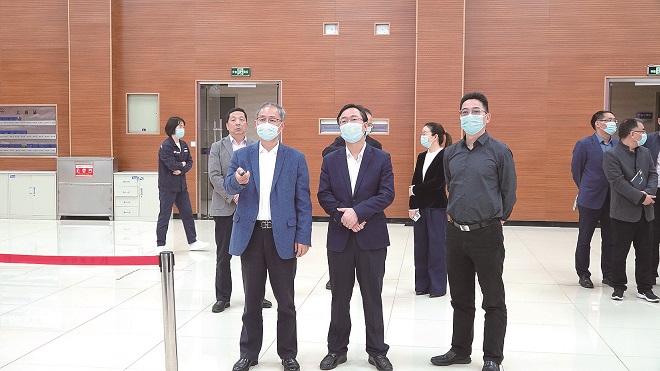 1-区人大代表考察中金.JPG