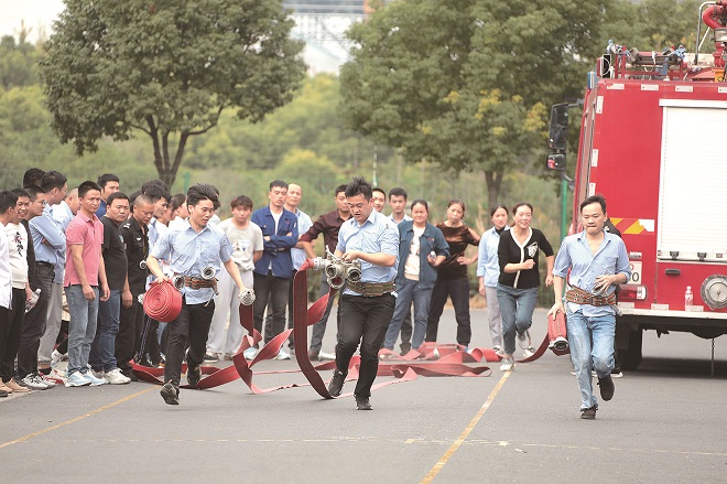 2-集团消防比武第一名.jpg