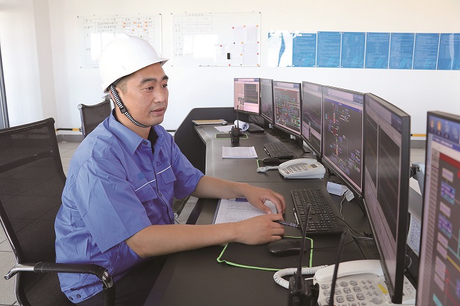 2-荣盛人俞张炯.jpg