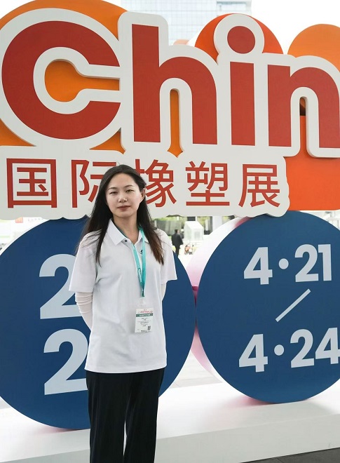 2-方瑞瑞工作照2.jpg